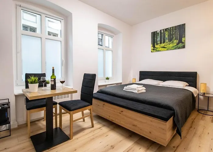 Central Point Apartment